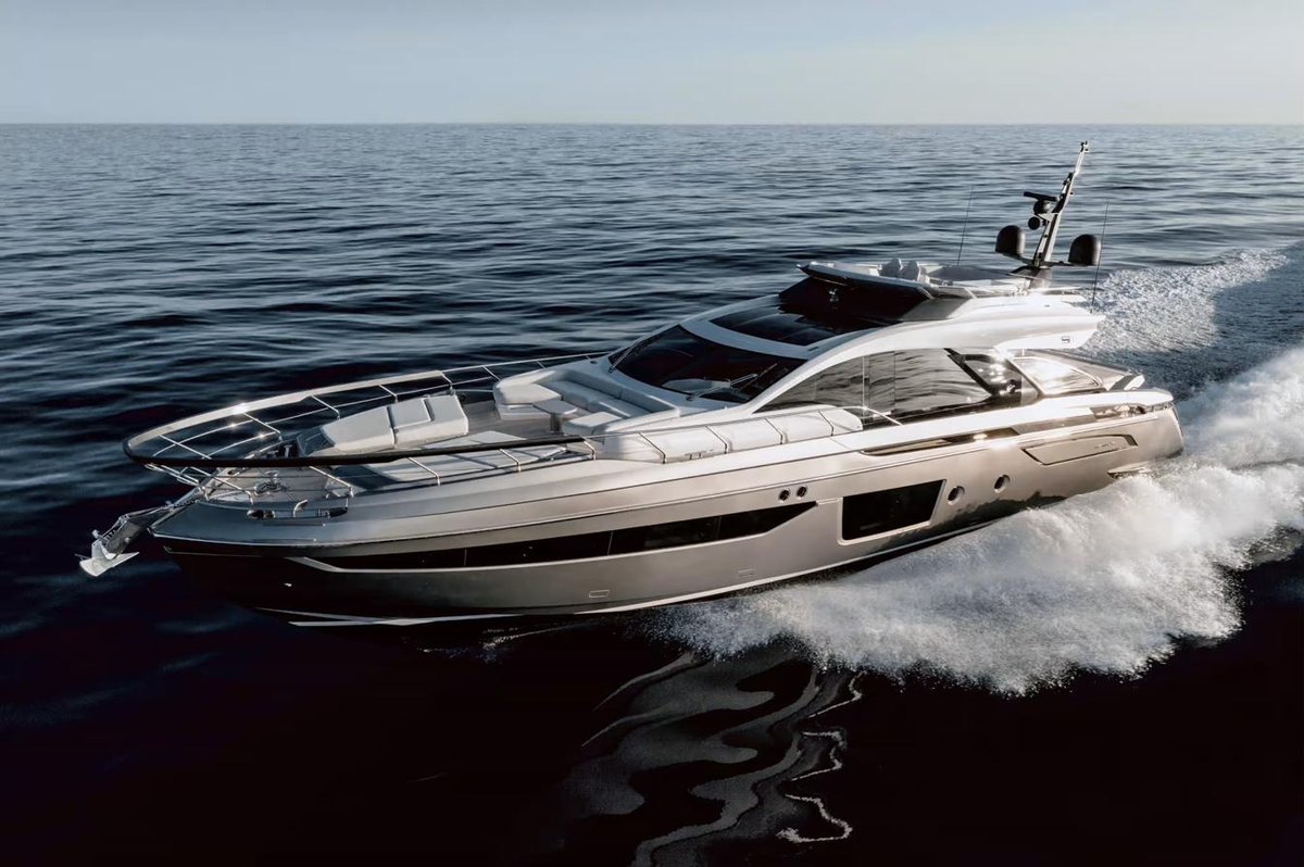 Azimut S8 sport yacht