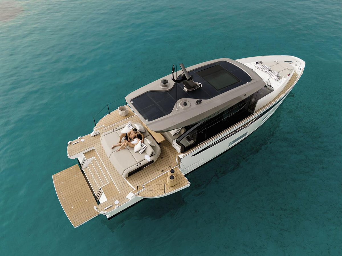Azimut Seadeck 6